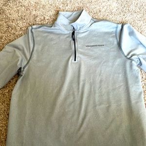 Vineyard Vines XL boys pull over